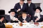 עריכת השולחן לכבוד יומא דהילולא של הגה"ק בעל שערי הישר מליסקא זי"ע בראשית נכדיו כ"ק האדמורי"ם מליסקא ומהיבנוב שליט"א