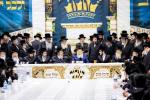  מסיבת תנאים ביי אן אייניקל פון כ"ק אדמו"ר מבאבוב שליט"א בת אצל חתנו דומ"צ באבוב מאנסי עם בן אב"ד באבוב מונטריאל בן דומ"צ באבוב חתן אבד"ק דזבוי