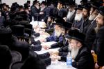  מסיבת תנאים ביי אן אייניקל פון כ"ק אדמו"ר מבאבוב שליט"א בת אצל חתנו דומ"צ באבוב מאנסי עם בן אב"ד באבוב מונטריאל בן דומ"צ באבוב חתן אבד"ק דזבוי