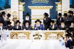  מסיבת תנאים ביי אן אייניקל פון כ"ק אדמו"ר מבאבוב שליט"א בת אצל חתנו דומ"צ באבוב מאנסי עם בן אב"ד באבוב מונטריאל בן דומ"צ באבוב חתן אבד"ק דזבוי