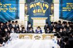  מסיבת תנאים ביי אן אייניקל פון כ"ק אדמו"ר מבאבוב שליט"א בת אצל חתנו דומ"צ באבוב מאנסי עם בן אב"ד באבוב מונטריאל בן דומ"צ באבוב חתן אבד"ק דזבוי
