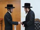 Main image for כ"ק אדמו"ר מסאדיגורא שליט"א טאנצט ביים לחיים צום שידוך שליסן פון הבה"ח שלום כהן ני"ו