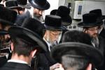 כ"ק אדמו"ר מסערט וויזניץ שליט"א ביים ציון פון זקנו הרה"ק אהבת ישראל מוויזניץ זי"ע לרגל די יארצייט ב' סיון