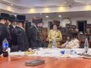 מוצאי יום טוב שבועות ביי כ"ק אדמו"ר מקרעטשניף עפר עטה שליט"א 