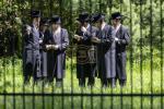 די מלכות'דיגע אויפנאמע דורך די הכנסת אורחים און שטאט צאנז פאר די נסיעה הרוממה בוני המלוכה בראשית כ"ק אדמו"ר מסאטמאר שליט"א די פארגאנגענע ערב שבת קודש