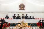 די מלכות'דיגע אויפנאמע דורך די הכנסת אורחים און שטאט צאנז פאר די נסיעה הרוממה בוני המלוכה בראשית כ"ק אדמו"ר מסאטמאר שליט"א די פארגאנגענע ערב שבת קודש