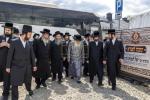 די מלכות'דיגע אויפנאמע דורך די הכנסת אורחים און שטאט צאנז פאר די נסיעה הרוממה בוני המלוכה בראשית כ"ק אדמו"ר מסאטמאר שליט"א די פארגאנגענע ערב שבת קודש