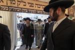 די מלכות'דיגע אויפנאמע דורך די הכנסת אורחים און שטאט צאנז פאר די נסיעה הרוממה בוני המלוכה בראשית כ"ק אדמו"ר מסאטמאר שליט"א די פארגאנגענע ערב שבת קודש