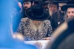 די מלכות'דיגע אויפנאמע דורך די הכנסת אורחים און שטאט צאנז פאר די נסיעה הרוממה בוני המלוכה בראשית כ"ק אדמו"ר מסאטמאר שליט"א די פארגאנגענע ערב שבת קודש