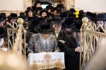בילדער פון כ"ק אדמו"ר מסאטמאר שליט"א אין שטאט צאנז