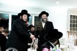 עלעגאנטע מסיבה לטובת המוסדות בקרית יטב לב אין שטוב פון הרה"ח ר' אבא גרינהוט אין בלומינגראוו בהשתתפות הגה"צ אב"ד קרית יטב לב שליט"א