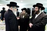עלעגאנטע מסיבה לטובת המוסדות בקרית יטב לב אין שטוב פון הרה"ח ר' אבא גרינהוט אין בלומינגראוו בהשתתפות הגה"צ אב"ד קרית יטב לב שליט"א