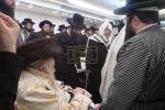 שמחת הברית פאר אור אייניקל פון כ"ק אדמו"ר מתולדות אברהם יצחק שליט"א  בהשתתפות הרה"ק רבי יעקב מאיר שעכטער שליט"א  