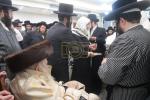 שמחת הברית פאר אור אייניקל פון כ"ק אדמו"ר מתולדות אברהם יצחק שליט"א  בהשתתפות הרה"ק רבי יעקב מאיר שעכטער שליט"א  