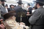 שמחת הברית פאר אור אייניקל פון כ"ק אדמו"ר מתולדות אברהם יצחק שליט"א  בהשתתפות הרה"ק רבי יעקב מאיר שעכטער שליט"א  