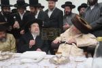 שמחת הברית פאר אור אייניקל פון כ"ק אדמו"ר מתולדות אברהם יצחק שליט"א  בהשתתפות הרה"ק רבי יעקב מאיר שעכטער שליט"א  