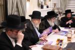 Main image for מעמד חתימת שטרות בבית הרבני הגניד רבי הערשל פישמאן הי"ו לרגל קניית זכות בית התבשיל בבנין החדש במחנה אהל ברוך "רבי יוסל'ס קאך" בראשות הגה"צ אב"ד ור"מ קראסנא שליט"א
