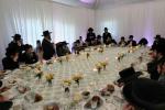 כ"ק אדמו"ר מסאטמאר שליט"א ביים באנקעט לטובת בית מדרשינו החדש בשכונת חתם סופר אין קרית יואל המורחבת, פארגעקומען אין שטוב פון הרה"ח ר' שמעון שווארטץ הי"ו - חבר הנהלת הביהמ"ד