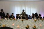 כ"ק אדמו"ר מסאטמאר שליט"א ביים באנקעט לטובת בית מדרשינו החדש בשכונת חתם סופר אין קרית יואל המורחבת, פארגעקומען אין שטוב פון הרה"ח ר' שמעון שווארטץ הי"ו - חבר הנהלת הביהמ"ד