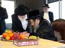 מעמד תפילת השל"ה ערב ר"ח סיון בראשות כ"ק אדמו"ר מסקולען שליט"א פון לעיקוואד מיט די נגידים פון מוסדות חסד לאברהם