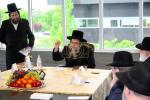 מעמד תפילת השל"ה ערב ר"ח סיון בראשות כ"ק אדמו"ר מסקולען שליט"א פון לעיקוואד מיט די נגידים פון מוסדות חסד לאברהם