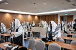 כ"ק אדמו"ר מסאטמאר שליט"א אויף מקומות הקדושים און אויפן וועג אהיים פון די מסע המלכות בוני המלוכה 