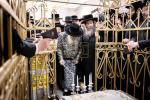 כ"ק אדמו"ר מסאטמאר שליט"א אויף מקומות הקדושים און אויפן וועג אהיים פון די מסע המלכות בוני המלוכה 