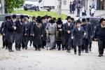 כ"ק אדמו"ר מסאטמאר שליט"א אויף מקומות הקדושים און אויפן וועג אהיים פון די מסע המלכות בוני המלוכה 