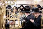 כ"ק אדמו"ר מסאטמאר שליט"א אויף מקומות הקדושים און אויפן וועג אהיים פון די מסע המלכות בוני המלוכה 