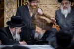 כ"ק אדמו"ר מבאבוב - 45 שליט"א באזוכט ר"ח סיון בבית מדרשו בעיר מאנסי