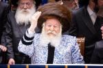 פולע גאלעריע: שמחת החתונה בחצר הקודש באבוב 