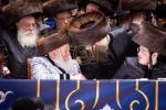 פולע גאלעריע: שמחת החתונה בחצר הקודש באבוב 