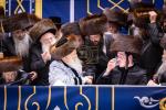 פולע גאלעריע: שמחת החתונה בחצר הקודש באבוב 