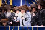 פולע גאלעריע: שמחת החתונה בחצר הקודש באבוב 