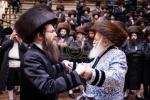 פולע גאלעריע: שמחת החתונה בחצר הקודש באבוב 
