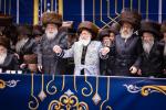 פולע גאלעריע: שמחת החתונה בחצר הקודש באבוב 
