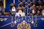 פולע גאלעריע: שמחת החתונה בחצר הקודש באבוב 