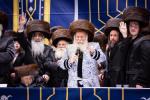 פולע גאלעריע: שמחת החתונה בחצר הקודש באבוב 