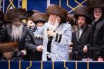 פולע גאלעריע: שמחת החתונה בחצר הקודש באבוב 