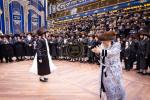 פולע גאלעריע: שמחת החתונה בחצר הקודש באבוב 