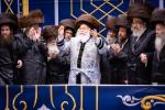 פולע גאלעריע: שמחת החתונה בחצר הקודש באבוב 