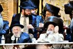 בילדער און ווידיאוס:גרויסארטיגע מעמד הכנסת ספר תורה דורך כ"ק אדמו"ר מוויזניץ שליט"א 