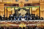 בילדער און ווידיאוס:גרויסארטיגע מעמד הכנסת ספר תורה דורך כ"ק אדמו"ר מוויזניץ שליט"א 