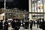 בילדער און ווידיאוס:גרויסארטיגע מעמד הכנסת ספר תורה דורך כ"ק אדמו"ר מוויזניץ שליט"א 