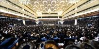 בילדער און ווידיאוס:גרויסארטיגע מעמד הכנסת ספר תורה דורך כ"ק אדמו"ר מוויזניץ שליט"א 