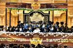 בילדער און ווידיאוס:גרויסארטיגע מעמד הכנסת ספר תורה דורך כ"ק אדמו"ר מוויזניץ שליט"א 