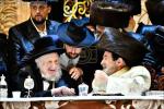 בילדער און ווידיאוס:גרויסארטיגע מעמד הכנסת ספר תורה דורך כ"ק אדמו"ר מוויזניץ שליט"א 
