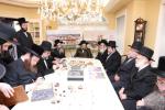 מעמד חתימת שטרת לרגל קניית זכות בית המדרש "בית בן ציון" במחנה אהל ברוך קראסנא