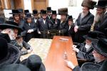 כ"ק אדמו"ר מסאטמאר שליט"א איז מנחם אבל ביים שוואגער כ"ק אדמו"ר מסקווירא שליט"א נאכן פטירה פון די שוועסטער