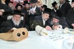 הכנסת ספר תורה בחצר הקודש סאסוב